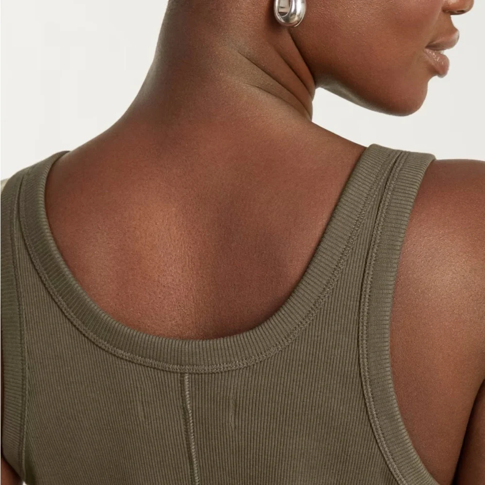 Everlane The ‘90s Rib Dress - Picture 3 of 8
